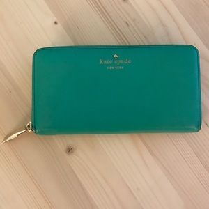 Kate Spade Zip Up Wallet